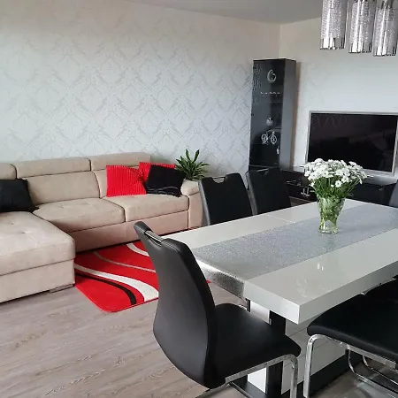 Trzy Zagle Apartman *